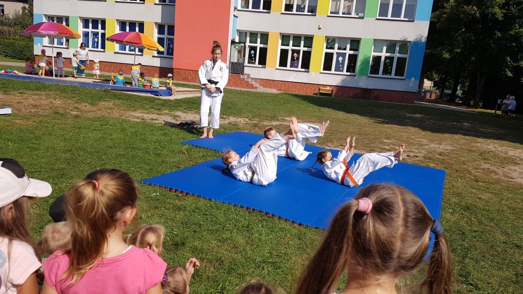 dzieci z judokami