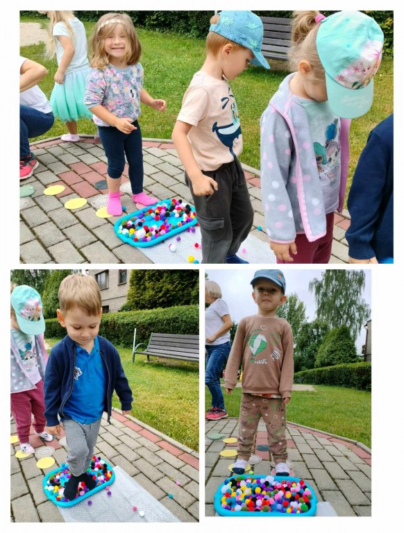 dzieci na sciezce sensorycznej