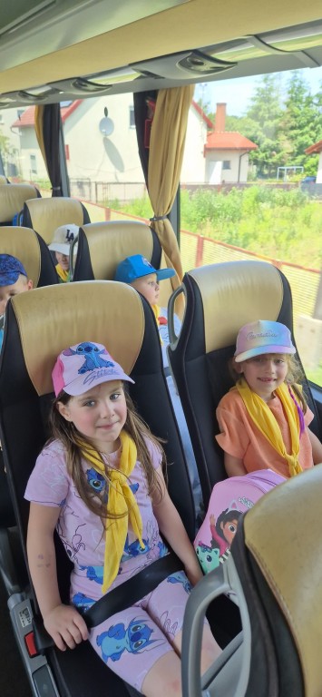 Dzieci w autobusie