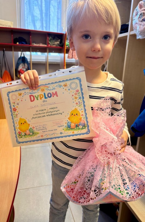 Dzievko z dyplomyi nagrodą