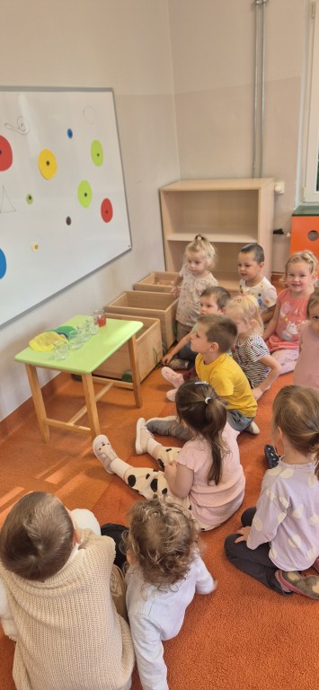 Dzieci w przedszkolu
