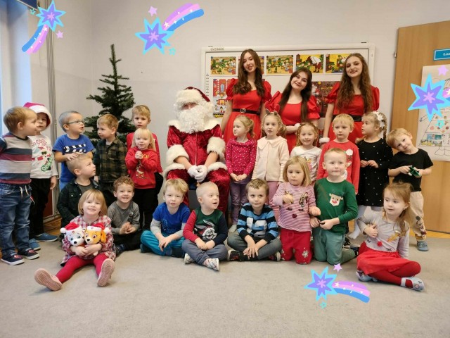 przedszkolaki z mikołajem